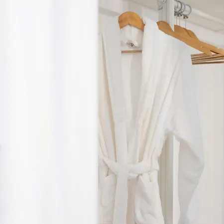 Ai 2 G - Luxury Πανσιόν 3*