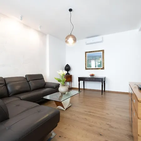 Ai 2 G - Luxury Μπάρι